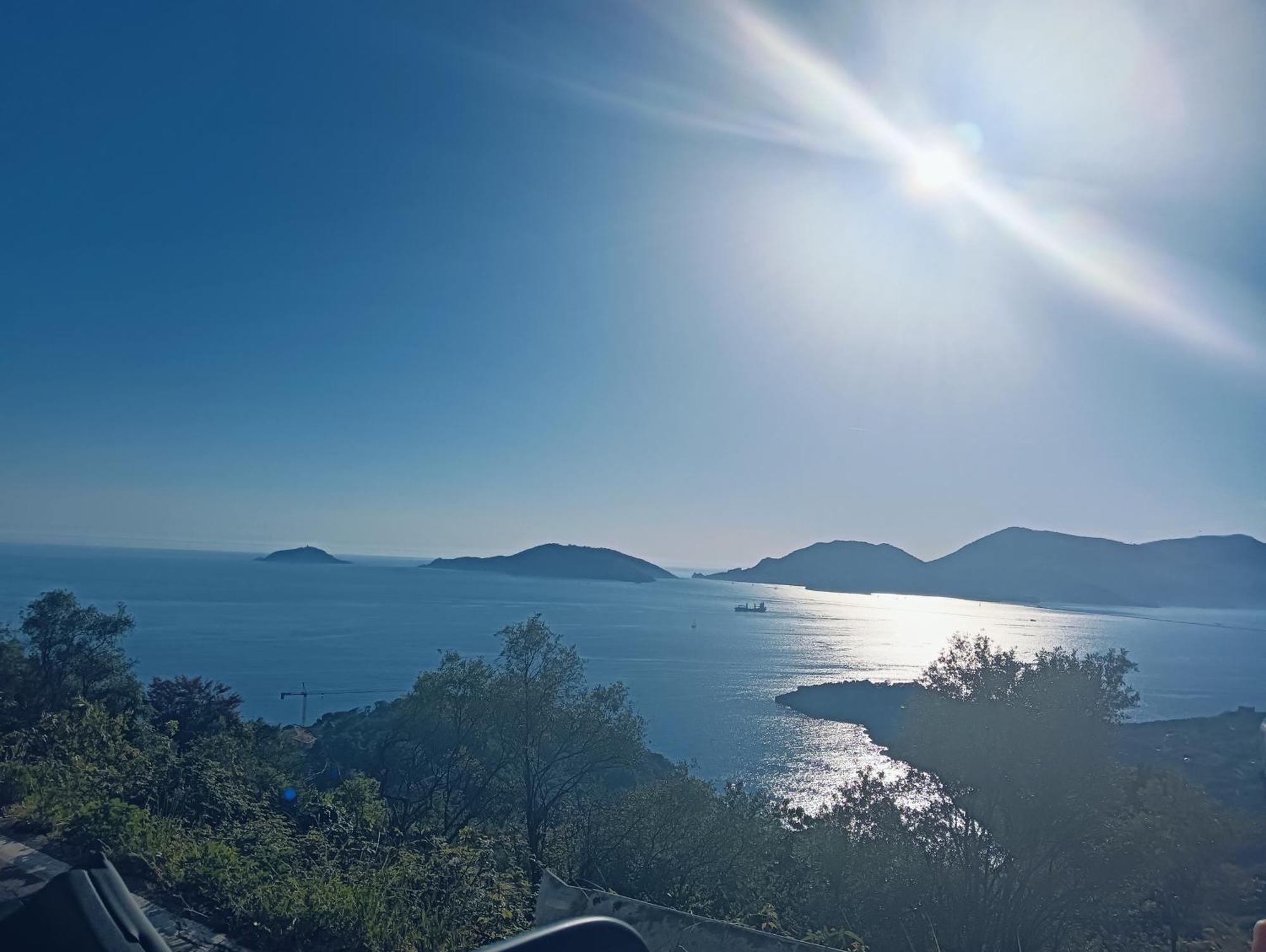 Апартаменти La Terrazza Di Ameglia Alta Екстер'єр фото